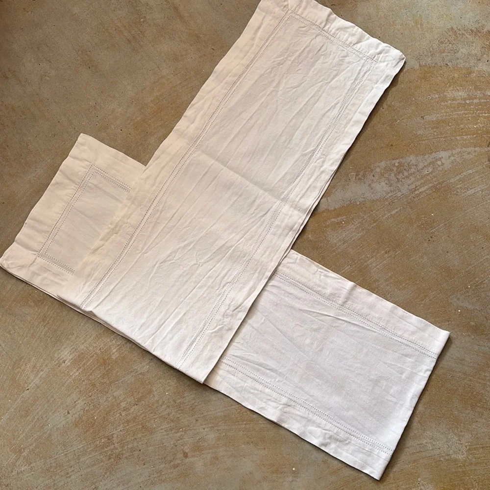 Two cotton table runners - Picture 1 of 4